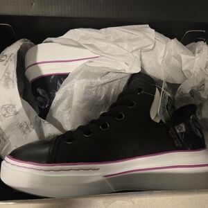 Black and White Sneakers with Pink Accents 5.5